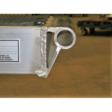 Tête tuyaux (T) pour rampes de chargement en aluminium